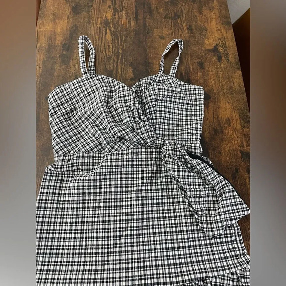 Parker Black & White Gingham Print Dress - Picture 4 of 12